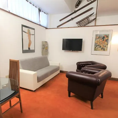 Apartment Hostdomus - Le Cave Du Roi *